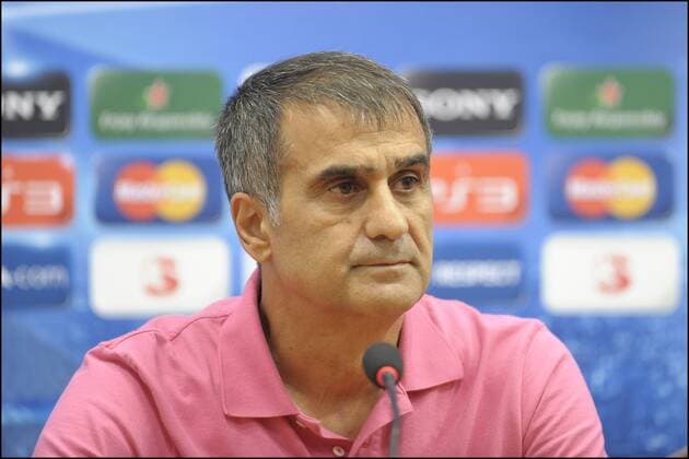 Senol Gunes - Coach Trabzonspor - Trabzonspor vs. OSC Lille Metropole - Champions League - 26.09.2011 - Pressconference xJBAutissierx
