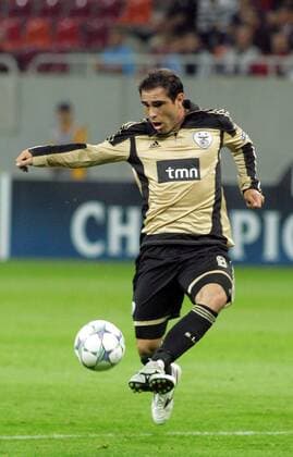 27.09.2011 Bucharest(Romania) FC Otelul Galati-SL Benfica Champions League Group C men s football Bruno Cesar SL Benfica :