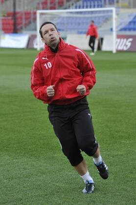 FC Viktora Plzen captain Pavel Horvath trains in Plzen, Czech Republic, on Monday, October 17, 2011, prior to Champions League soccer match against FC Barcelona. (CTKxPhoto PetrxEret) CTKPhoto512201110170869501