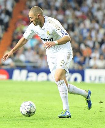 Real Madrid - Olympique Lyonnais ( Lyon ) UEFA CHAMPIONS LEAGUE 2011-2012 Group D - matchday 3 Karim Benzema