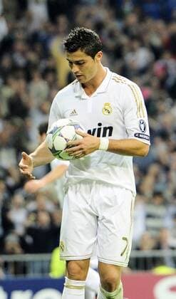 Real Madrid - Olympique Lyonnais ( Lyon ) UEFA CHAMPIONS LEAGUE 2011-2012 Group D - matchday 3 Cristiano Ronaldo ball