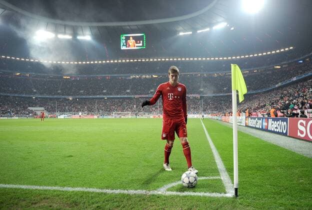 FUSSBALL CHAMPIONS LEAGUE SAISON 2011 2012 22.11.2011 FC Bayern München - FC Villarreal, Toni Kroos (FC Bayern Muenchen) o0 totale Sportstätte Stadion Allianz Arena