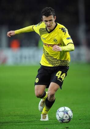 FUSSBALL CHAMPIONS LEAGUE SAISON 2011 2012 Borussia Dortmund - Olympique Marseille 06.12.2011 Ivan Perisic (Borussia Dortmund) Einzelaktion am Ball