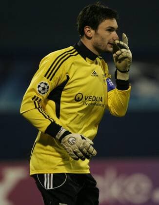 Zagreb, 07.12.2011. Champion league, Group D, Maksimir stadium, GNK Dinamo (dark blue) - Olimpique Lyonnais (magenta) 1:7. Hugo LLoris