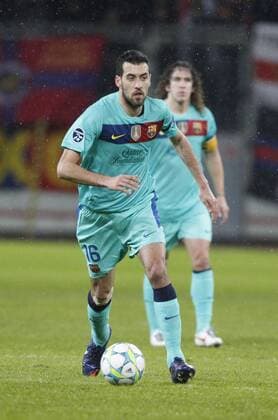 Deutschland, Herren Fussball, UEFA Champions League Achtelfinale Bayer 04 Leverkusen vs. FC Barcelona 14.02.2012, Bayarena Leverkusen , Sergio Busquets, FC Barca