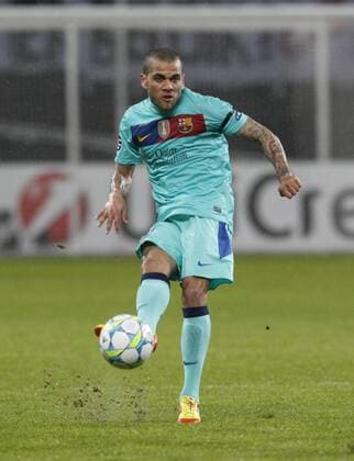Deutschland, Herren Fussball, UEFA Champions League Achtelfinale Bayer 04 Leverkusen vs. FC Barcelona 14.02.2012, Bayarena Leverkusen , Daniel Alves, FC Barca,