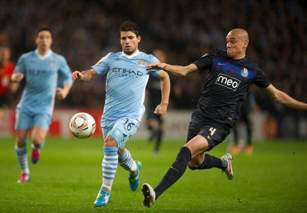 Manchester City s Sergio Kun Aguero in action against FC Porto during the UEFA Europa League Round of 32 2nd Leg match at City of Manchester Stadium. xHOCHxZWEIx xPropagandax
