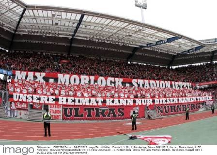 Fussball, 1. BL, 1. Bundesliga, Saison 2011 2012, Herren, Deutschland, 1. FC Nürnberg - Borussia Mönchengladbach 1-0, v.l. Fans, Zuschauer, , 1. FC Nürnberg , demo, Pro, max Morlock Stadion, Nordkurve,