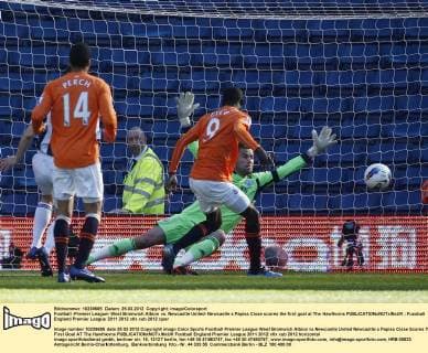 Football -Premier League- West Bromwich Albion vs. Newcastle United- Newcastle s Papiss Cisse scores the first goal at The Hawthorns