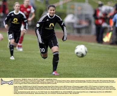 Rückspiel UEFA Women s Champions League UWCL, 1 FFC Frankfurt vs Arsenal London Ladies, Stadion am Brentanobad, 21.04.2012, Saison 2011 2012: Dzenifer Marozsan (Frankfurt)