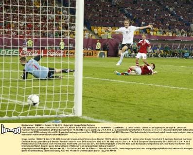 Lars BENDER, 15 DFB schiesst das Tor zum 2-1 ,Aktion, Einzelbild, Torschuss 2-1 GERMANY - DANMARK ( : ), Deutschland - Dänemark Gruppenspiel, Gruppe B , Deutsche Fussball Nationalmannschaft, DFB EM Euro 2012 am 17.06.2012 in Lviv, Lemberg, U K R A I N E , Europameisterschaft 2012 in P o l e n, U k r a i n e