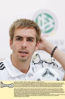DFB Pressekonferenz mit Philipp LAHM, 16DFB Portrait, Porträt Aktion, Einzelbild, Freisteller, Geste, Gestik, Mimik , Gesicht Deutsche Fussball Nationalmannschaft, DFB EM Euro 2012 am 24.06.2012 in Danzig, P O L E N, Europameisterschaft 2012 in P o l e n, U k r a i n e