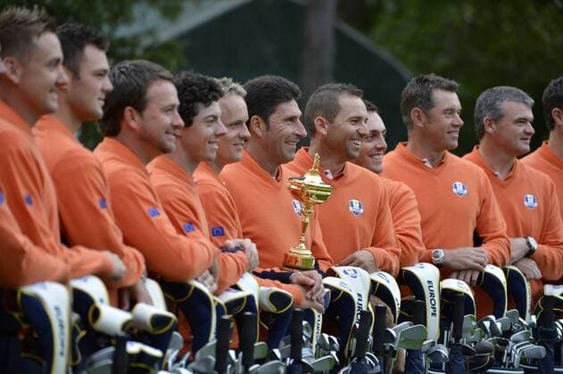 The European team members Ian Poulter of England (L-R), Martin Kaymer of Germany, Graeme McDowell of Northern Ireland (Nordirland) , Rory McIlroy of Northern Ireland (Nordirland) , Luke Donald of England, team captain Jose Maria Olazabal of Spain, Sergio Garcia of Spain, Francesco Molinari of Italy, Lee Westwood of England and Paul Lawrie pose for a photograph before the start of the 39th Ryder Cup at Medinah Country Club on Tuesday, September 25, 2012 in Medinah, Illinois. Ryder Cup play begins Friday. BKX2012092507