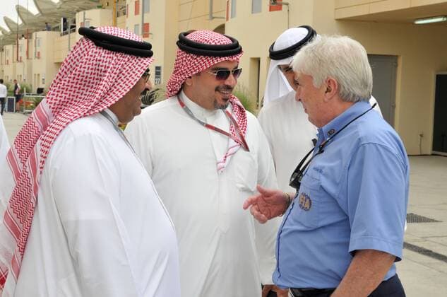 formula 1 GP, Bahrain in Manama Shakir 19.04.13, Crown Prince Salman bin Hamad bin Isa Al Khalifa, und ein Mitglied der Königsfamilie, Charles Whiting, Fia, Race Direktor, Photo:mspb ALI AHMED formula 1 GP, Bahrain, VIP, Crown Prince Salman bin Hamad bin Isa Al Khalifa, und ein Mitglied der Königsfamilie, Charles Whiting, Fia, Race Direktor, RV RACING PRESS