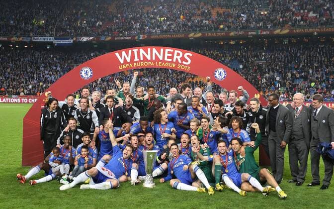 goalkeeper Petr Cech, Branislav Ivanovic, Ashley Cole, David Luiz, Ramires, Frank Lampard, Fernando Torres Juan Mata, Oscar pose for a picture after the Europa League final soccer match in Amsterdam, the Netherlands, on May 15, 2013. FC Chelsea won 2-1 to claim the title. (Xinhua Rick Nederstigt) (SP)NETHERLANDS-AMSTERDAM-EUROPA-FINAL