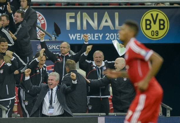 Fußball, FC Bayern München, Champions League Sieger 2013 Trainer Cheftrainer Jupp HEYNCKES (FCB) jubelt nach dem Tor zum 1-1, daneben Hermann Gerland und Matthias Sammer Jubel, Freude, Emotionen, Feiern, Lachen, jubelt, freuen Champions League Pokal, Trophaee, Trophy, FC BAYERN MUENCHEN - BORUSSIA DORTMUND (2 -1 )Fussball UEFA Champions League, Finale, im Wembley Stadion London am 25.05.2013CL Saison 2012 2013, FCB, München, BVB