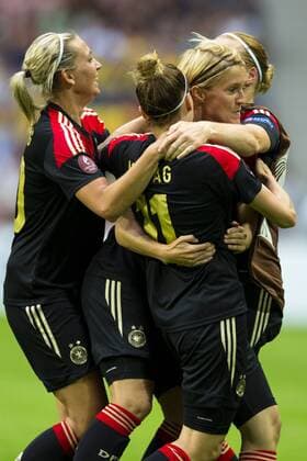 28.07.2013, Inside Friends Arena, Solna, SWE, UEFA Damen Euro, Deutschland vs Norwegen, Finale, im Bild, Germany Tyskland celebrates after Germany 11 Anja Mittag scores against Norway during UEFA Womens Euro Final Match between Germany and Norway at the Inside Friends Arena, Solna, Sweden on 2013 07 28. out of SWE EP_skyc EP_skyc