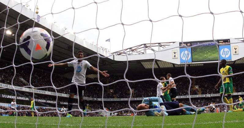 Tottenham Hotspur v Norwich City . . London, UK . . 14.09.2013 Gylfi Sigurdsson (TH) scores a goal for Spurs. 1-0