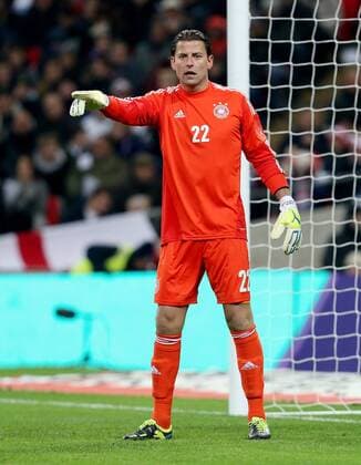 Roman Weidenfeller (GER) gibt Anweisungen . England-Deutschland . Fussball-Länderspiel 2013, Freundschaftsspiel . London, GBR, 15.11.2013 ,