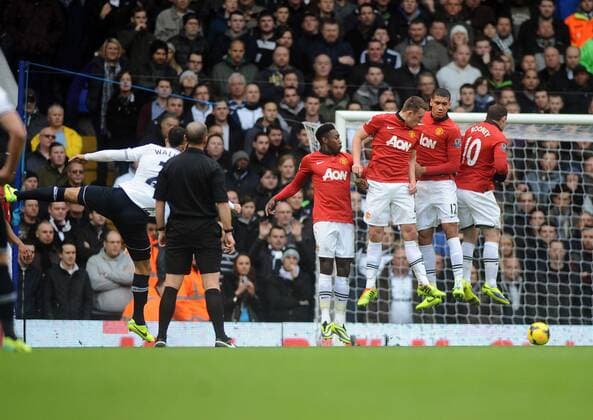 Football - 2013 2014 Premier League - Tottenham Hotspur vs. Manchester United (ManU) Tottenham s Kyle Walker - scores from a free kick under the United wall at White Hart Lane.