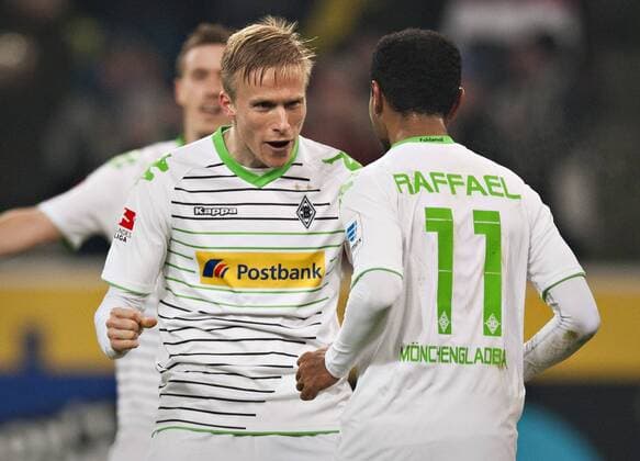 Mönchengladbach, 01.12.2013, Borussia Park Torjubel: Oscar Wendt (BMG), Raffael (BMG) VfL Borussia Mönchengladbach - SC Freiburg