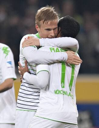 Mönchengladbach, 01.12.2013, Borussia Park Torjubel: Oscar Wendt (BMG), Raffael (BMG) VfL Borussia Mönchengladbach - SC Freiburg