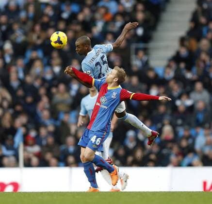 Manchester City s Fernandinho tussles with Crystal Palace s Barry Bannan Manchester City vs Crystal Palace - Premier League - Etihad Stadium - Manchester - England - 28 12 2013 - Pic David Klein Sportimage EDITORIAL USE ONLY. No use with unauthorised audio, video, data, fixture lists, club league logos or live services. Online in-match use limited to 120 images, no video emulation. No use in betting, games or single club league player publications.