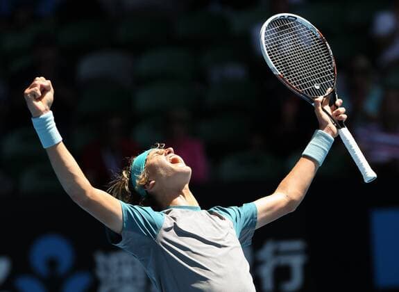 Australian Open 2014, Melbourne Park,ITF Grand Slam Tennis Tournament, Junioren Finale, Endspiel, Alexander Zverev (GER) streckt die Arme hoch und jubelt nach seinem Sieg,Jubel,Emotion,Freude,Einzelbild, Halbkoerper,Querformat,