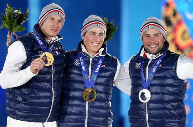 OLYMPIA - Olympische Spiele 2014 SOTSCHI,RUSSLAND,20.FEB.14 - DIVERS, OLYMPIA, FREE SKI, FREESTYLE SKIING - Olympische Winterspiele Sotschi 2014, Skicross, Ski Cross der Herren, Siegerehrung, Medaillenvergabe am Medal Plaza. Bild zeigt den Jubel von Jonathan Midol, Jean Frederic Chapuis und Arnaud Bovolenta (FRA). Keywords: Medaillie.