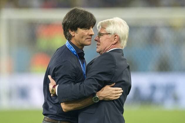 Trainer Bundestrainer Joachim Jogi LOEW (LÖW) (GER) links umarmt Reinhard RAUBALL, DFL-Praesident, Jubel, jubelnd, jubelt, Jubilation, Celebration, Freude, Begeisterung, Deutschland (GER) - Argentinien (ARG) , Finale, Spiel 64, am 13.07.2014 in Rio de Janeiro; Deutschland ist Weltmeister Fussball Weltmeisterschaft 2014