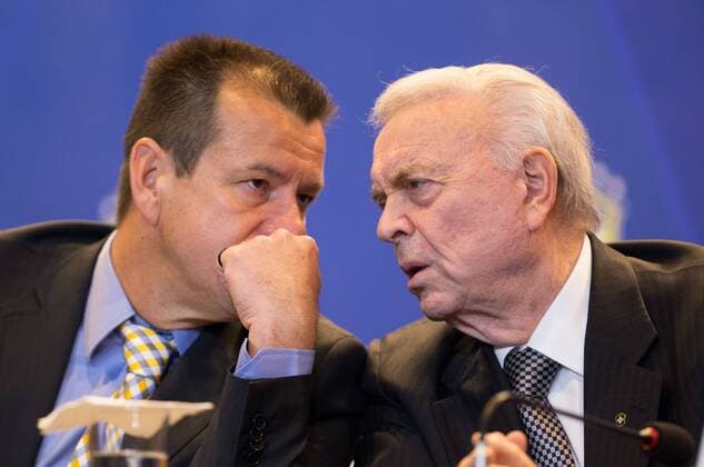 RIO DE JANEIRO, Sept. 17, 2014 -- Dunga (L), coach of the Brazilian National Football Team, talks with Jose Maria Marin, President of the Brazilian Football Confederation (CBF, its acronym in Spanish), in a press conference in Rio de Janeiro, Brazil, on Sept. 17, 2014. The list of players of the Brazilian National Football Team which will play the America classic game against Argentina in Beijing, capital of China, on Oct. 11, was announced during the press conference on Wednesday. ) (jp) (ah) (SP)BRAZIL-RIO DE JANEIRO-SOCCER-NATIONAL TEAM XuxZijian