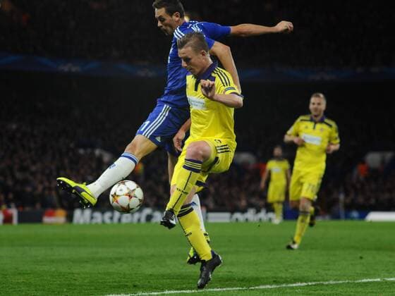 Football - 2014 2015 Champions League - Group G: Chelsea vs. Maribor Chelsea s Nemanja Matic and Dare Vrsic at Stamford Bridge. COLORSPORT ANDREW COWIE