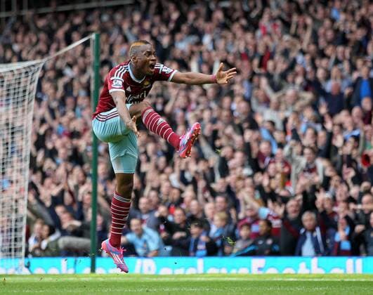 West Ham s Diafra Sakho celebrates scoring his sides second goal Barclays Premier League - West Ham United vs Manchester City - Upton Park - England - 25th October 2014 - Picture David Klein Sportimage EDITORIAL USE ONLY. No use with unauthorised audio, video, data, fixture lists, club league logos or live services. Online in-match use limited to 120 images, no video emulation. No use in betting, games or single club league player publications.