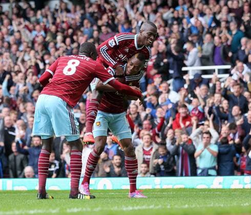 West Ham s Diafra Sakho celebrates scoring his sides second goal Barclays Premier League - West Ham United vs Manchester City - Upton Park - England - 25th October 2014 - Picture David Klein Sportimage EDITORIAL USE ONLY. No use with unauthorised audio, video, data, fixture lists, club league logos or live services. Online in-match use limited to 120 images, no video emulation. No use in betting, games or single club league player publications.