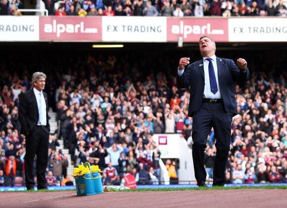 West Ham United v Manchester City . . London, UK . . 25.10.2014 Sam Allardyce (WHU) after a miss.