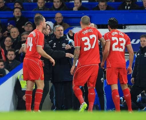 Aktuell Fußball, England, League Cup, Halbfinale, FC Chelsea - FC Liverpool Chelsea s Jose Mourinho argues with Liverpool s Emre Can League Cup Semi Final, Second Leg - Chelsea vs Liverpool - Stamford Bridge - England - 27th January 2015 - Picture David Klein Sportimage EDITORIAL USE ONLY. No use with unauthorised audio, video, data, fixture lists, club league logos or live services. Online in-match use limited to 120 images, no video emulation. No use in betting, games or single club league player publications.