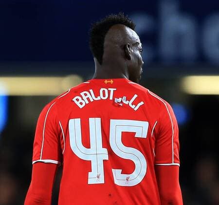 Aktuell Fußball, England, League Cup, Halbfinale, FC Chelsea - FC Liverpool Liverpool s Mario Balotelli s name peels off League Cup Semi Final, Second Leg - Chelsea vs Liverpool - Stamford Bridge - England - 27th January 2015 - Picture David Klein Sportimage EDITORIAL USE ONLY. No use with unauthorised audio, video, data, fixture lists, club league logos or live services. Online in-match use limited to 120 images, no video emulation. No use in betting, games or single club league player publications.