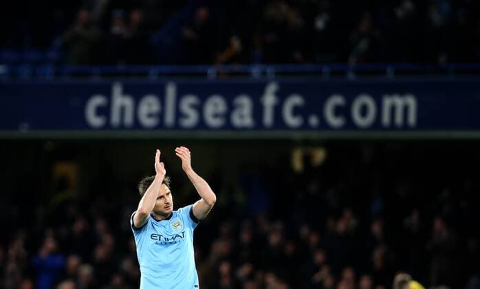 (150201) -- LONDON, Jan. 31, 2015 -- Frank Lampard of Manchester City greets the audience after the Barclays Premier League match between Chelsea and Manchester City at Stamford Bridge in London, England on January 31, 2015. The match ended in 1-1 draw. ) FOR EDITORIAL USE ONLY. NOT FOR SALE FOR MARKETING OR ADVERTISING CAMPAIGNS. NO USE WITH UNAUTHORIZED AUDIO, VIDEO, DATA, FIXTURE LISTS, CLUB LEAGUE LOGOS OR LIVE SERVICES. ONLINE IN-MATCH USE LIMITED TO 45 IMAGES, NO VIDEO EMULATION. NO USE IN BETTING, GAMES OR SINGLE CLUB LEAGUE PLAYER PUBLICATIONS. (SP)UK-LONDON-SOCCER-BARCLAYS PREMIER LEAGUE-CHELSEA VS MANCHESTER CITY HanxYan