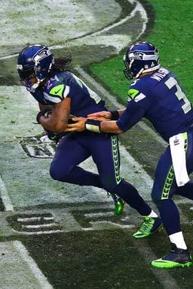 01 FEB 2015: Seattle Seahawks running back Marshawn Lynch (24) during the second quarter of Super Bowl XLIX. The New England Patriots defeat the Seattle Seahawks 28-24 in Super Bowl XLIX at University of Phoenix Stadium in Glendale Arizona.New England Patriots Quarterback Tom Brady (12) was also named the game MVP. NFL American Football Herren USA FEB 01 Super Bowl XLIX - Patriots v Seahawks Icon020115097 EDITORIAL USE ONLY