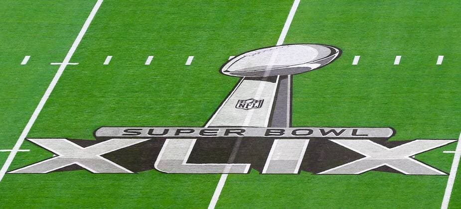 01 FEB 2015: Super Bowl XLIX Logo on the field prior to Super Bowl XLIX being played at University of Phoenix Stadium. The New England Patriots defeat the Seattle Seahawks 28-24 in Super Bowl XLIX at University of Phoenix Stadium in Glendale Arizona. NFL American Football Herren USA FEB 01 Super Bowl XLIX - Patriots v Seahawks Icon020115295 EDITORIAL USE ONLY