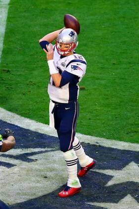 01 FEB 2015: New England Patriots quarterback Tom Brady (12) during the first quarter of Super Bowl XLIX being played at University of Phoenix Stadium. The New England Patriots defeat the Seattle Seahawks 28-24 in Super Bowl XLIX at University of Phoenix Stadium in Glendale Arizona. NFL American Football Herren USA FEB 01 Super Bowl XLIX - Patriots v Seahawks Icon020115322 EDITORIAL USE ONLY