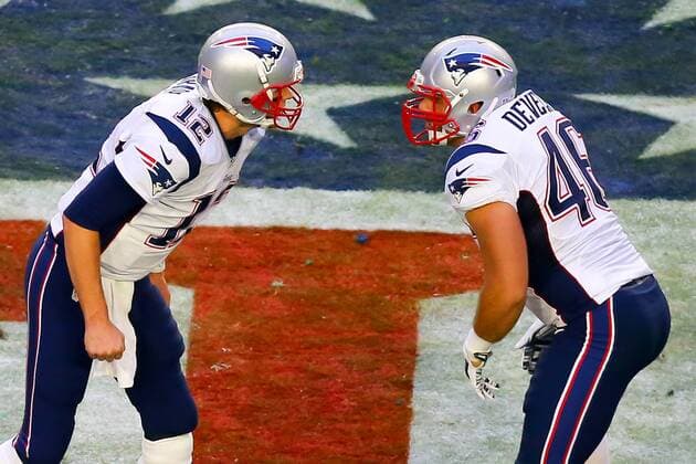 01 FEB 2015: New England Patriots quarterback Tom Brady (12) changes the play with New England Patriots fullback James Develin (46) during the first quarter of Super Bowl XLIX being played at University of Phoenix Stadium. The New England Patriots defeat the Seattle Seahawks 28-24 in Super Bowl XLIX at University of Phoenix Stadium in Glendale Arizona. NFL American Football Herren USA FEB 01 Super Bowl XLIX - Patriots v Seahawks Icon020115361 EDITORIAL USE ONLY
