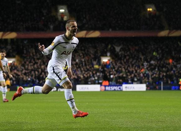 Tottenham s Roberto Soldado celebrates scoring his sides opening goal Europa League - Tottenham Hotspur - AC Florenz (ACF Fiorentina) - White Hart Lane - England - 19th February 2015 - EDITORIAL USE ONLY. No use with unauthorised audio, video, data, fixture lists, club league logos or live services. Online in-match use limited to 120 images, no video emulation. No use in betting, games or single club league player publications.