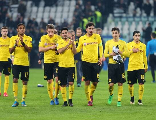 Dienstag 24.02.2015, Saison 2014 2015, UEFA Champions League, Achtelfinale Hinspiel im Turiner Juventus-Stadium, Juventus Turin - BVB Borussia Dortmund, Enttäuschung bei den Dortmunder Spielern nach Abpfiff: Marco Reus (BVB), Pierre-Emerick Aubameyang (BVB), Matthias Ginter (BVB), Ilkay Gündogan (BVB), Mats Hummels (BVB), Nuri Sahin (BVB) und Henrikh Mkhitaryan (BVB), v.l.