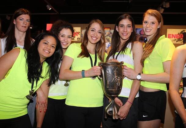 MTV Allianz Stuttgart Deutschland, Stuttgart, 05.03.2015, Volleyball, 1. Bundesliga Frauen, Saison 2014 2015, MTV Allianz Stuttgart, Präsentation Pokalsieger bei Breuninger Stuttgart: v.l. Tamari Miyashiro, Martina Malević, Athina Papafotiou, Micheli Tomazela Pissinato, Alessandra Jovy-Heuser.
