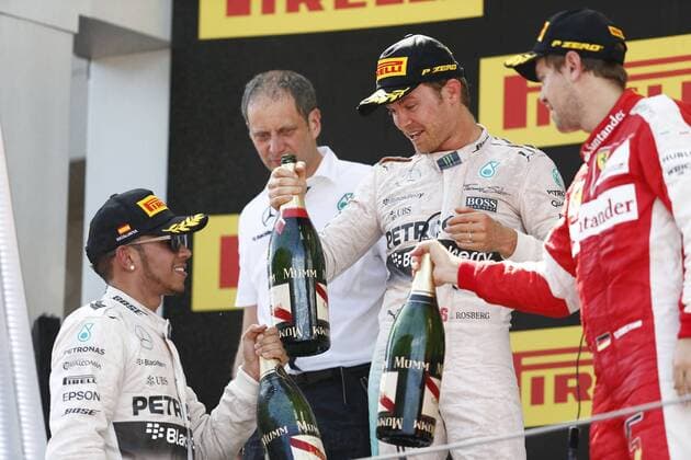 Motorsports: FIA Formula One World Championship WM Weltmeisterschaft 2015, Grand Prix of Spain, 44 Lewis Hamilton (GBR, Mercedes AMG Petronas Formula One Team), Tony Ross (GBR, Mercedes AMG Petronas Formula One Team), 6 Nico Rosberg (GER, Mercedes AMG Petronas Formula One Team), 5 Sebastian Vettel (GER, Scuderia Ferrari), xHOCHxZWEIx