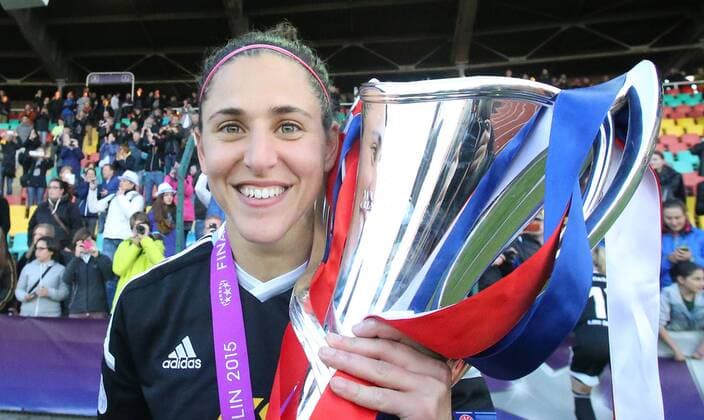 Veronica Boquete (Frankfurt), mit dem Pokal 1.FCC Frankfurt - Paris Sain-Germain UEFA Womens Champions League, CL, Finale, Saison 2014 2015, Fußball, Fussball, soccer, women, Frauen, Damen, Deutschland, Germany, Ergebnis 2:1 Berlin, 14.5.2015 Ludwig-Jahn-Stadion