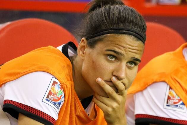 Dzsenifer Marozsan (Deutschland), enttäuscht schauend, Enttäuschung, Frustration, disappointed, pessimistisch, zunächst wieder nur auf der Ersatzbank, Fussball, FIFA Frauen-WM 2015, Deutschland - Frankreich, xozx