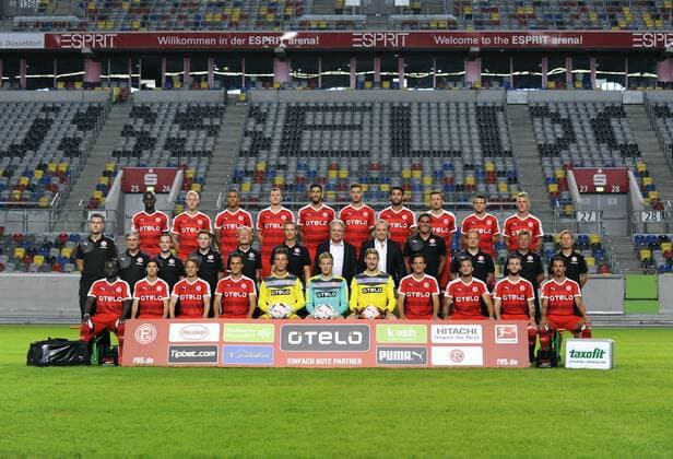 Fussball, 2. Bundesliga, Deutschland, Herren, Porträttermin Saison 2015 2016, Fortuna Düsseldorf, F95, Mannschaftsbild, Kader: Hintere Reihe (v.li.n.re.): Ihlas Bebou, Julian Koch, Mathis Bolly, Oliver Fink, Tugrul Erat, Christian Strohdiek, Karim Haggui, Adam Bodzek, Lukas Schmitz, Axel Bellinghausen. Mittlere Reihe (v.li.n.re.): Mannschaftsbetreuer Oliver Paashaus, Mannschaftsbetreuer Aleksandar Spengler, Physiotherapeut Thomas Gucek, Physiotherapeut Marcel Verstappen, Physiotherapeut Bernd Restle, Physiotherapeut Carsten Fiedler, Mannschaftsarzt Dr. Ulrich Keil, Mannschaftsarzt Dr. Ulf Blecker, Torwarttrainer Simon Jentzsch, Athletiktrainer Florian Klausner, Co-Trainer Peter Hermann, Cheftrainer Frank Kramer. Vordere Reihe (v.li.n.re.): Didier Ya Konan, Kaan Akca, Julian Schauerte, Michael Liendl, Michael Rensing, Tim Wiesner, Lars Unnerstall, Christian Gartner, Sercan Sararer, Fabian Holthaus, Sergio da Silva Pinto.