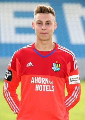 Chemnitz, 08.07.2015, Stadion an der Gellertstrasse, Fußball, 3.Liga , Chemnitzer FC, Mannschaftspräsentation für die Saison 2015 2016. , Mannschaftsfoto, Teamfoto. , Im Bild: Torhüter Kevin Rene Tittel. ,